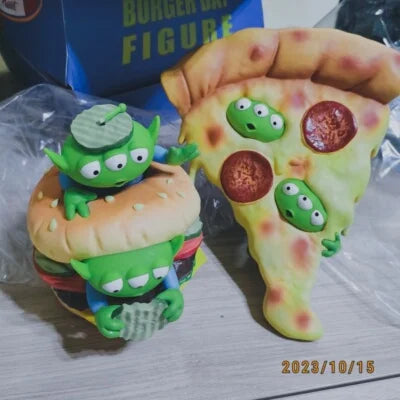 Disneys Cartoon Toy Story Alien Hamburger Statue Creative Three Eyes Alien Action Figure Fashion Brand Pvc Collection Model Gift