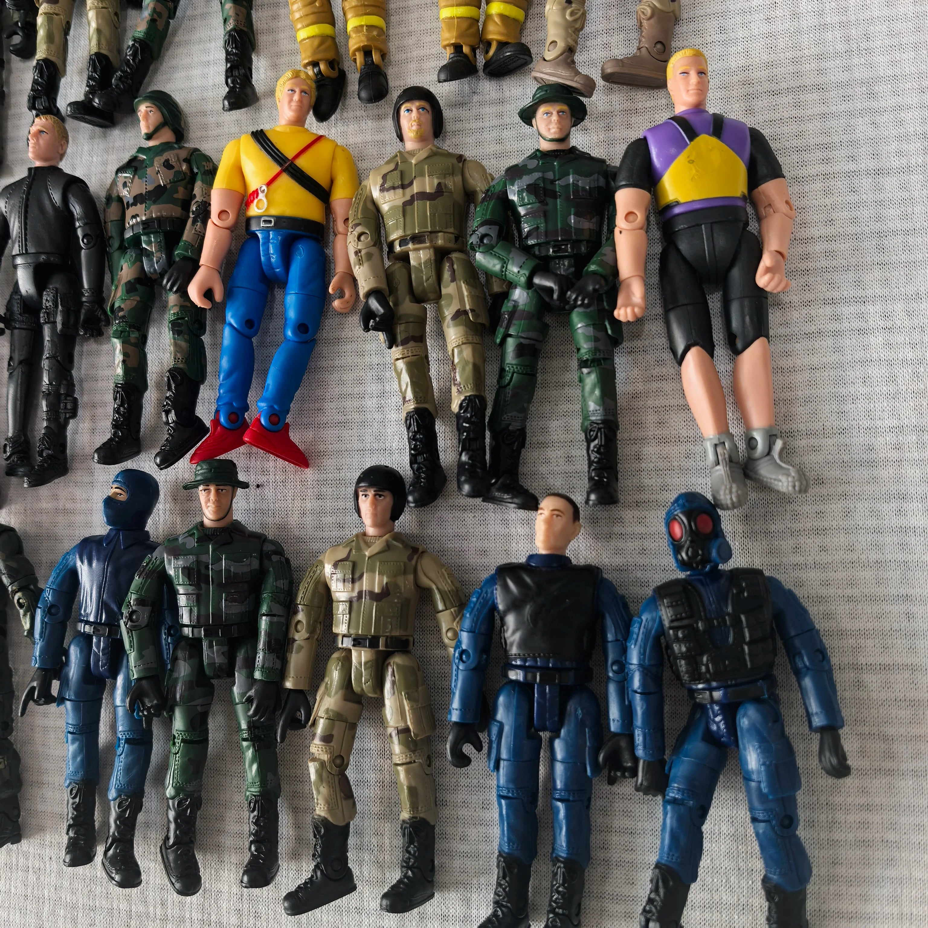5pcs 10cm many styles of soldier mode Elite Force 1:18 Military Action Figure Doll Statue 3.75 Inch children kids collection toy