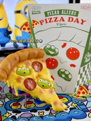 Disneys Cartoon Toy Story Alien Hamburger Statue Creative Three Eyes Alien Action Figure Fashion Brand Pvc Collection Model Gift