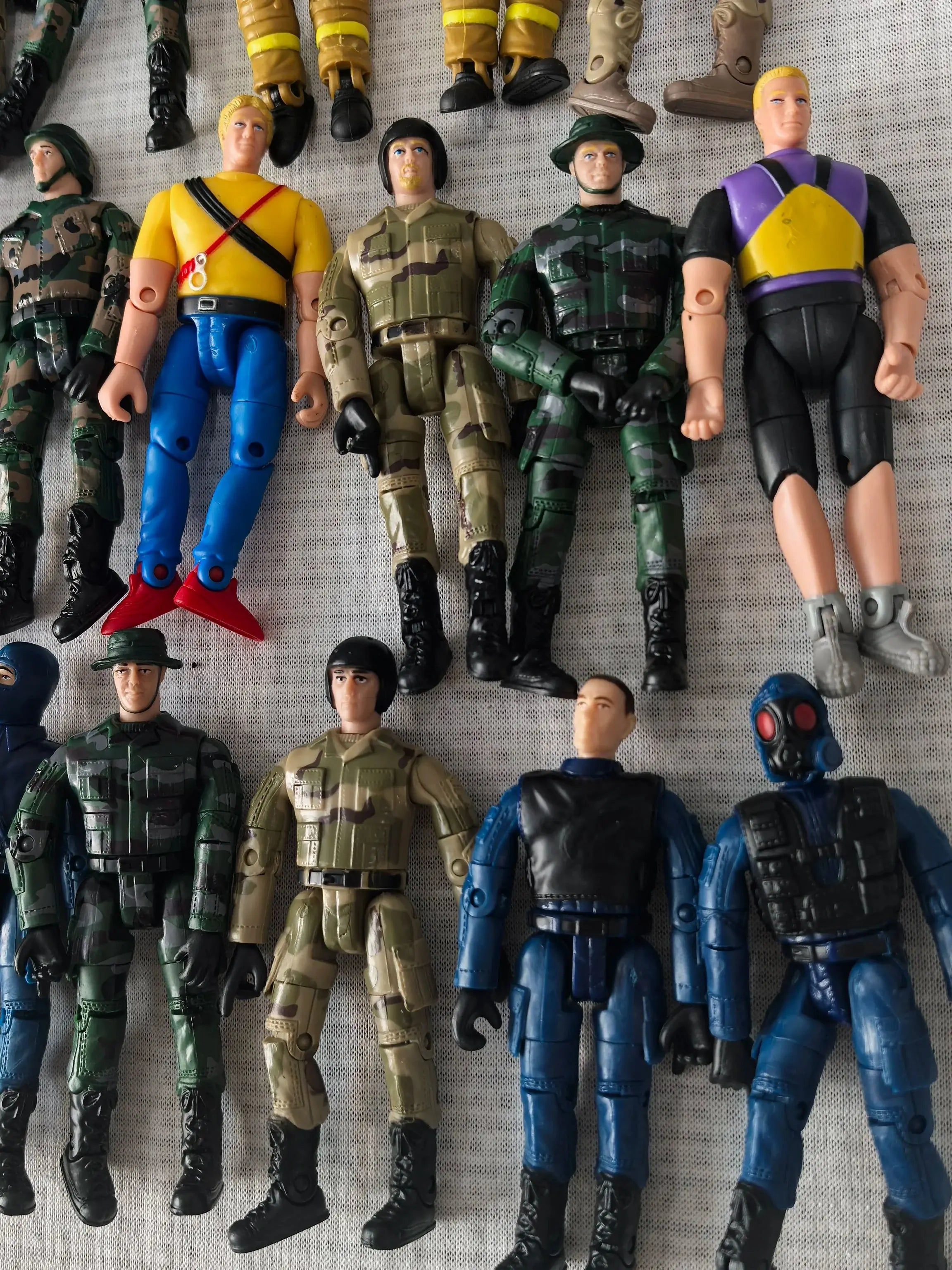 5pcs 10cm many styles of soldier mode Elite Force 1:18 Military Action Figure Doll Statue 3.75 Inch children kids collection toy