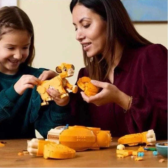 Disney The Lion King Classic Movie Series 29cm Simba Model Building Blocks Children's Boys and Girls Toy Gift Set