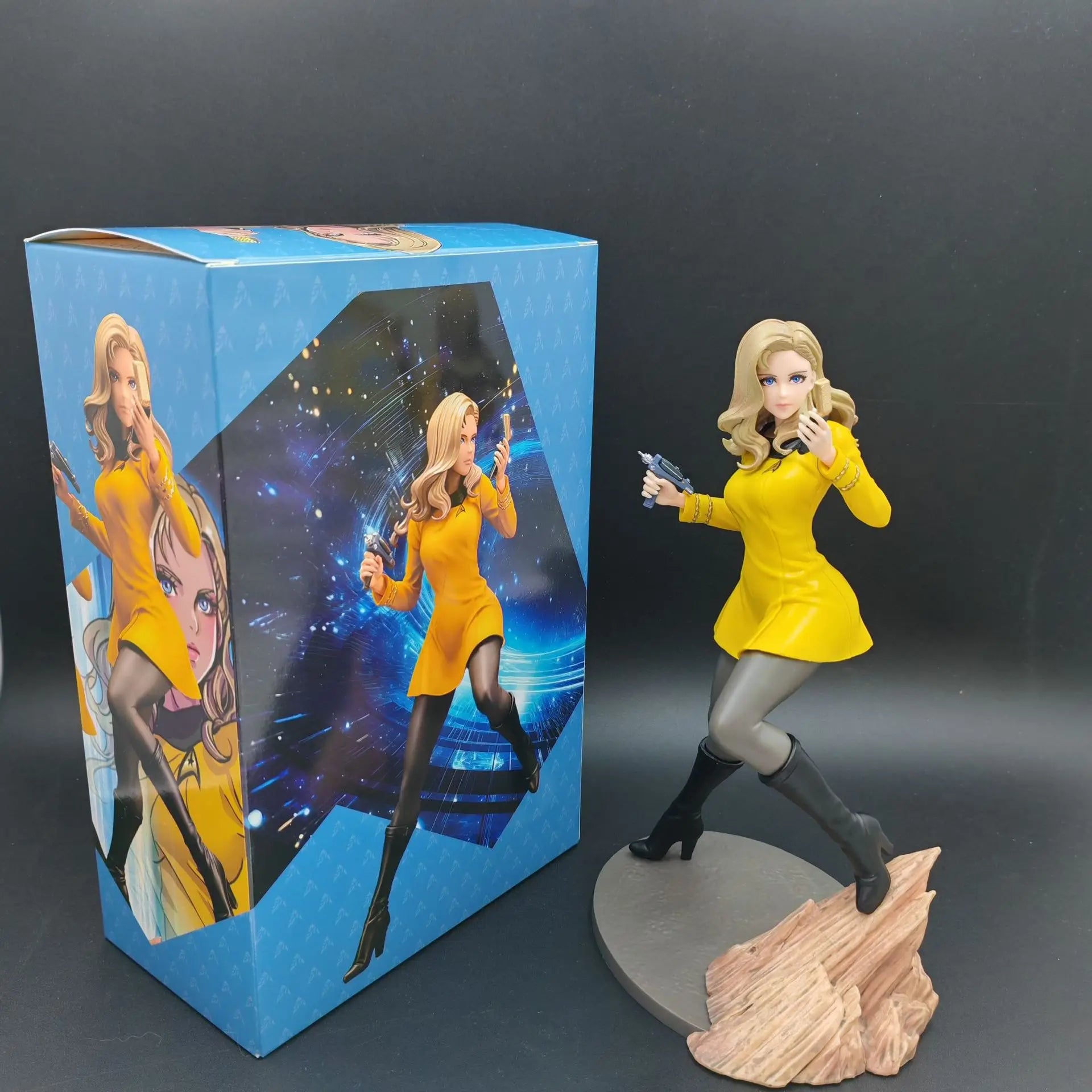 Star Trek Anime Commander Vulcan Reply Figure Communications Officer Uhula Medical Officer Vulcan Starcraft Standing Model Doll