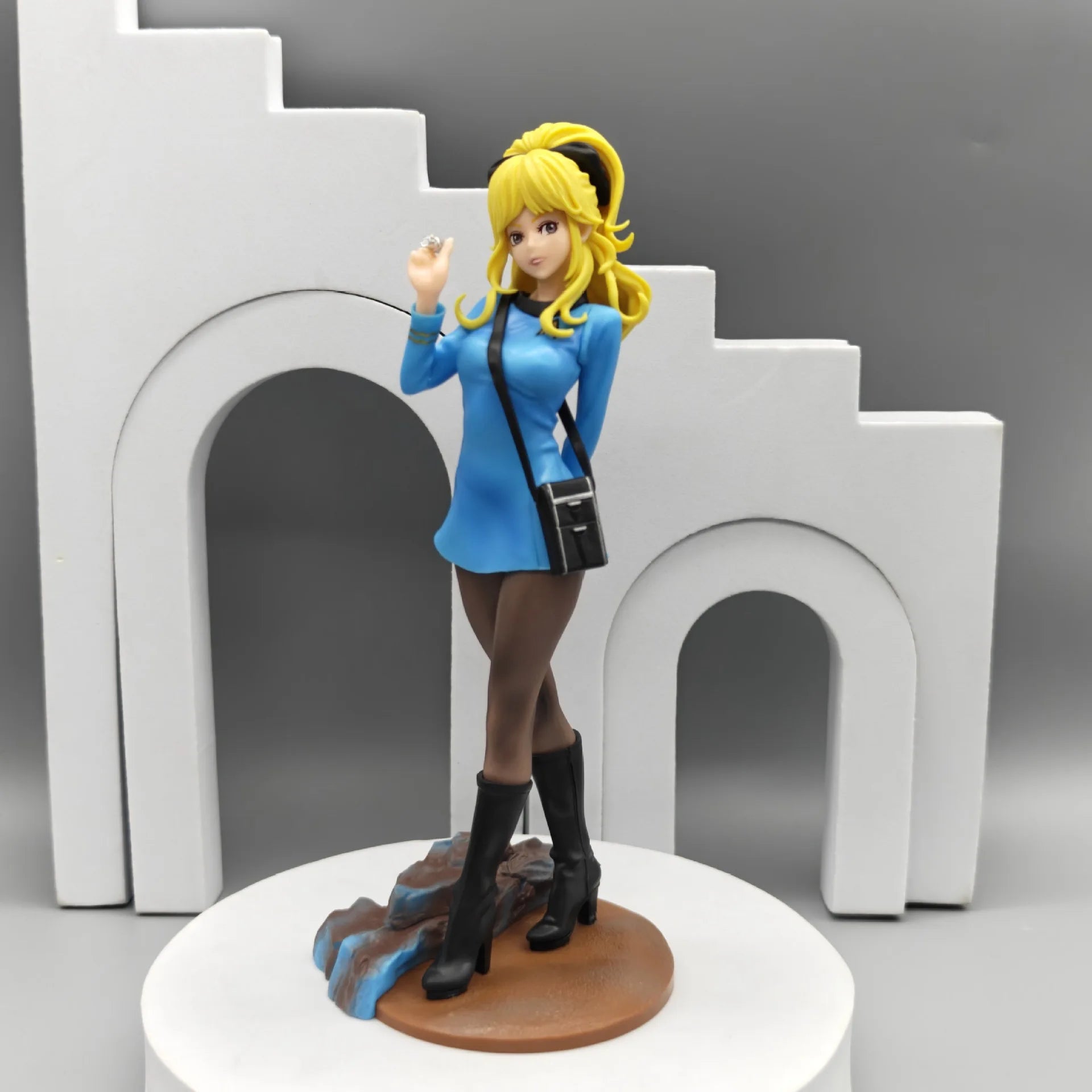 Star Trek Anime Commander Vulcan Reply Figure Communications Officer Uhula Medical Officer Vulcan Starcraft Standing Model Doll