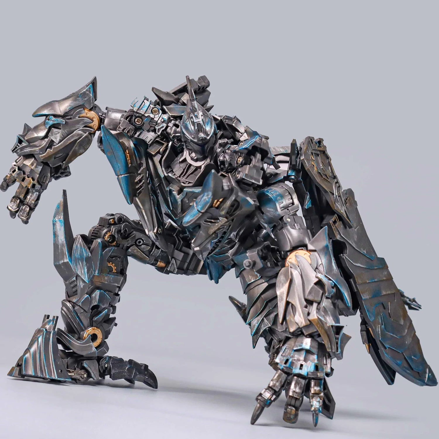 BAIWEI Transformation Robot Strafe TW1104 Deformation Toys TW-1104 Swoop Action Figure Model Super Large Pterosaur With Base
