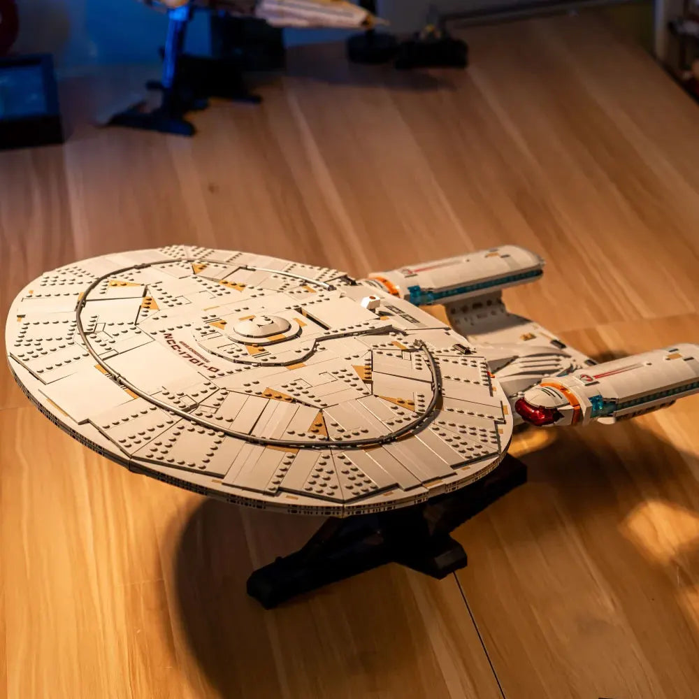 3600PCS Star Trek USS Enterprise NCC-1701-D Spaceship Building Blocks With 9 Figures Assemble Bricks Toy Gift For Adult Fan